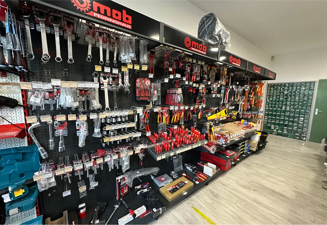 outillage à main à Bram près de Carcassonne et Castelnaudary dans l'Aude 11